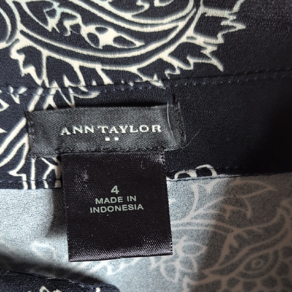 Ann Taylor Navy and White Paisley Dress - Picture 2 of 4